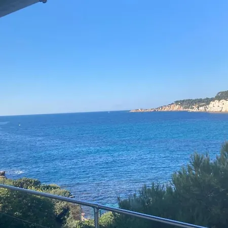 Villa Les Pieds Dans L 'eau